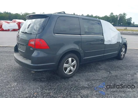 2011 Volkswagen Routan Sel from USA, damaged, VIN 2V4RW5DG0BR658555